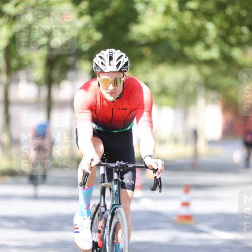 11.08.2024 - GEWOBA Citytriathlon Bremen H.Heesch http://msf.ph/oto/6800431 11.08.2024 11:59:26 Laufen  meine-sportfotos.de