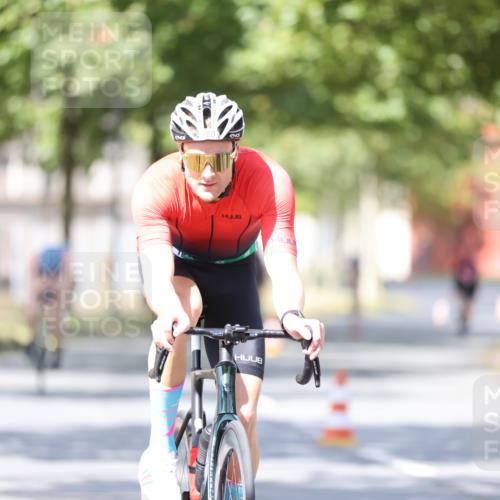 11.08.2024 - GEWOBA Citytriathlon Bremen H.Heesch http://msf.ph/oto/6800433 11.08.2024 11:59:26 Laufen  meine-sportfotos.de