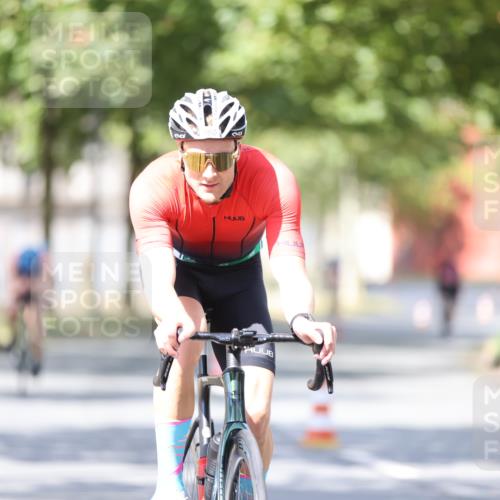 11.08.2024 - GEWOBA Citytriathlon Bremen H.Heesch http://msf.ph/oto/6800435 11.08.2024 11:59:26 Laufen  meine-sportfotos.de