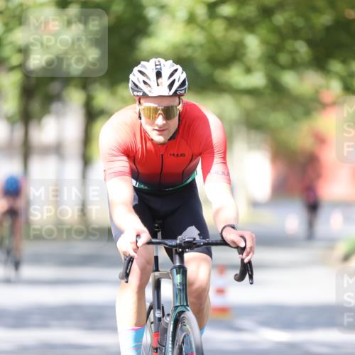 11.08.2024 - GEWOBA Citytriathlon Bremen H.Heesch http://msf.ph/oto/6800437 11.08.2024 11:59:26 Laufen  meine-sportfotos.de