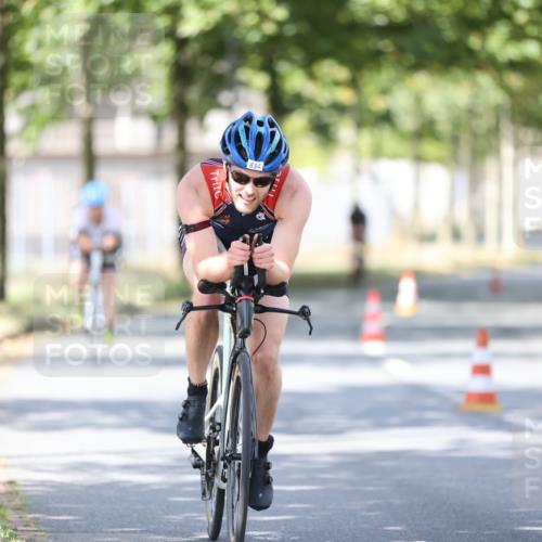 11.08.2024 - GEWOBA Citytriathlon Bremen H.Heesch http://msf.ph/oto/6800460 11.08.2024 11:59:29 Laufen  meine-sportfotos.de