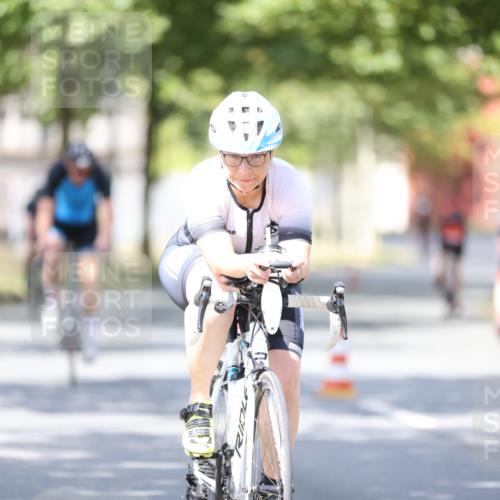 11.08.2024 - GEWOBA Citytriathlon Bremen H.Heesch http://msf.ph/oto/6800512 11.08.2024 11:59:32 Laufen  meine-sportfotos.de