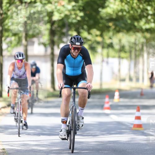 11.08.2024 - GEWOBA Citytriathlon Bremen H.Heesch http://msf.ph/oto/6800522 11.08.2024 11:59:33 Laufen  meine-sportfotos.de