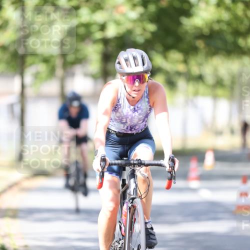 11.08.2024 - GEWOBA Citytriathlon Bremen H.Heesch http://msf.ph/oto/6800550 11.08.2024 11:59:34 Laufen  meine-sportfotos.de