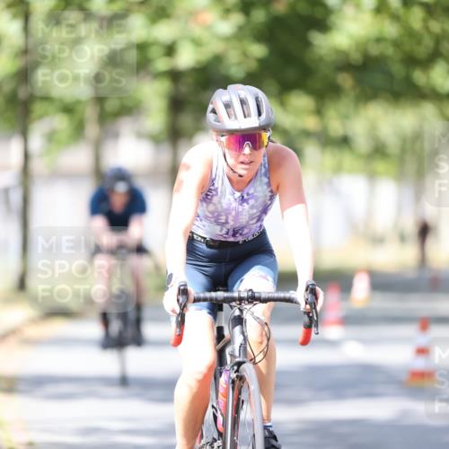 11.08.2024 - GEWOBA Citytriathlon Bremen H.Heesch http://msf.ph/oto/6800552 11.08.2024 11:59:34 Laufen  meine-sportfotos.de