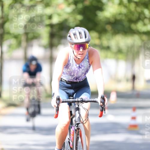 11.08.2024 - GEWOBA Citytriathlon Bremen H.Heesch http://msf.ph/oto/6800555 11.08.2024 11:59:34 Laufen  meine-sportfotos.de