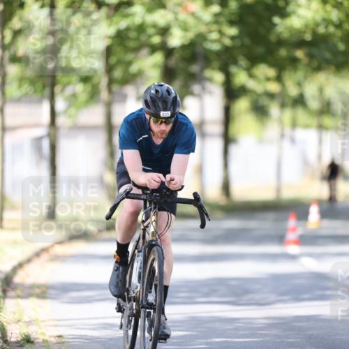 11.08.2024 - GEWOBA Citytriathlon Bremen H.Heesch http://msf.ph/oto/6800578 11.08.2024 11:59:35 Laufen  meine-sportfotos.de