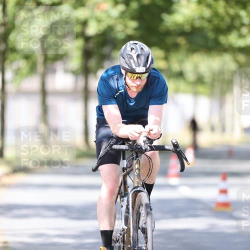 11.08.2024 - GEWOBA Citytriathlon Bremen H.Heesch http://msf.ph/oto/6800594 11.08.2024 11:59:36 Laufen  meine-sportfotos.de