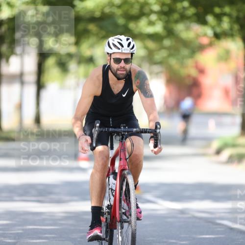 11.08.2024 - GEWOBA Citytriathlon Bremen H.Heesch http://msf.ph/oto/6800612 11.08.2024 11:59:44 Laufen  meine-sportfotos.de