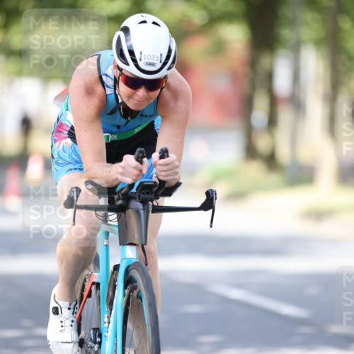 11.08.2024 - GEWOBA Citytriathlon Bremen H.Heesch http://msf.ph/oto/6800687 11.08.2024 12:00:01 Laufen  meine-sportfotos.de