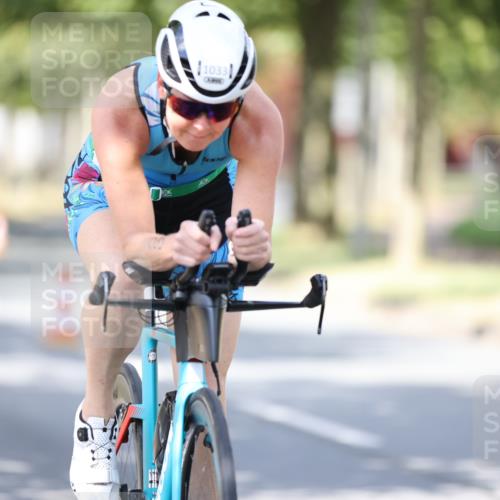 11.08.2024 - GEWOBA Citytriathlon Bremen H.Heesch http://msf.ph/oto/6800691 11.08.2024 12:00:01 Laufen  meine-sportfotos.de