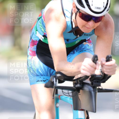 11.08.2024 - GEWOBA Citytriathlon Bremen H.Heesch http://msf.ph/oto/6800704 11.08.2024 12:00:01 Laufen  meine-sportfotos.de