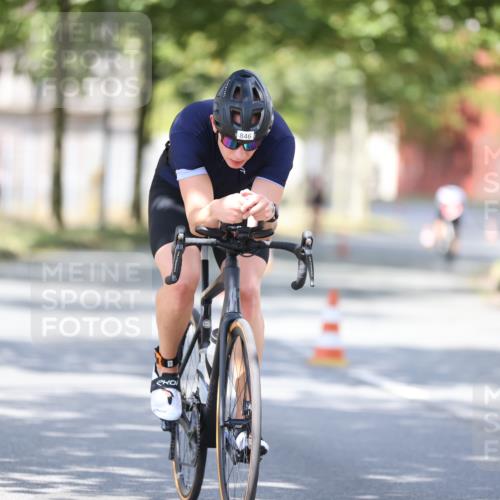 11.08.2024 - GEWOBA Citytriathlon Bremen H.Heesch http://msf.ph/oto/6800738 11.08.2024 12:00:08 Laufen  meine-sportfotos.de