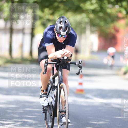 11.08.2024 - GEWOBA Citytriathlon Bremen H.Heesch http://msf.ph/oto/6800739 11.08.2024 12:00:08 Laufen  meine-sportfotos.de