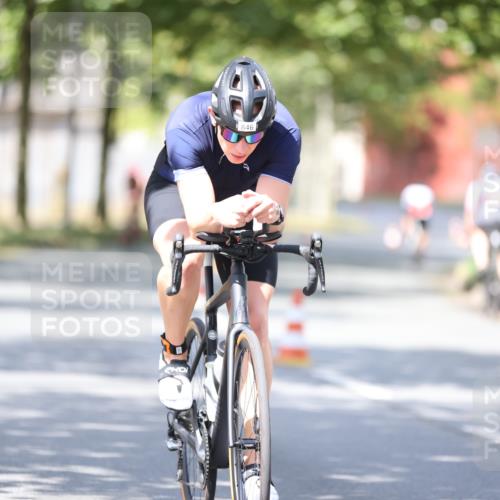 11.08.2024 - GEWOBA Citytriathlon Bremen H.Heesch http://msf.ph/oto/6800741 11.08.2024 12:00:08 Laufen  meine-sportfotos.de