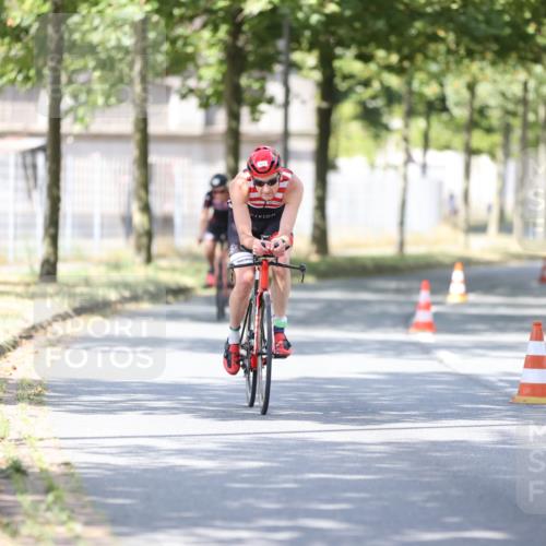 11.08.2024 - GEWOBA Citytriathlon Bremen H.Heesch http://msf.ph/oto/6800762 11.08.2024 12:00:12 Laufen  meine-sportfotos.de