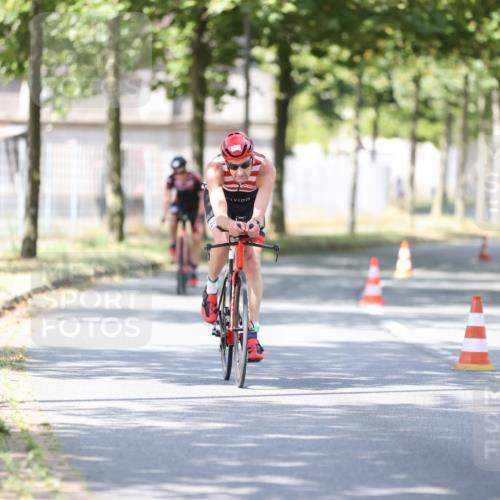 11.08.2024 - GEWOBA Citytriathlon Bremen H.Heesch http://msf.ph/oto/6800765 11.08.2024 12:00:12 Laufen  meine-sportfotos.de