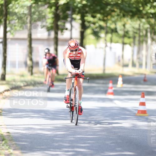 11.08.2024 - GEWOBA Citytriathlon Bremen H.Heesch http://msf.ph/oto/6800771 11.08.2024 12:00:13 Laufen  meine-sportfotos.de