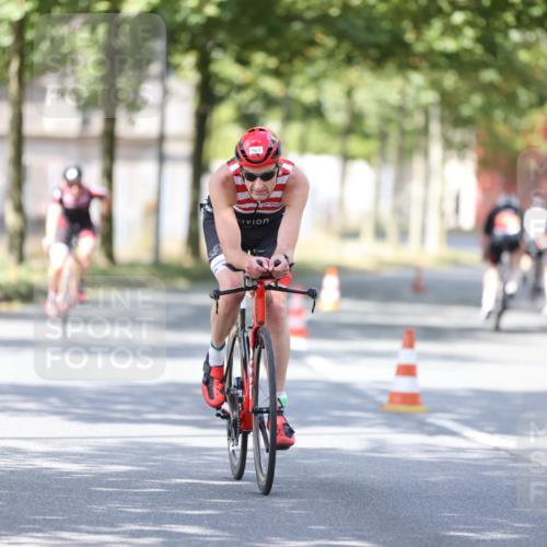 11.08.2024 - GEWOBA Citytriathlon Bremen H.Heesch http://msf.ph/oto/6800788 11.08.2024 12:00:13 Laufen  meine-sportfotos.de