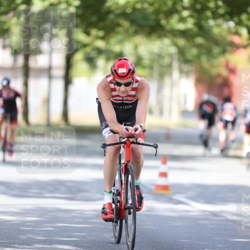 11.08.2024 - GEWOBA Citytriathlon Bremen H.Heesch http://msf.ph/oto/6800798 11.08.2024 12:00:13 Laufen  meine-sportfotos.de