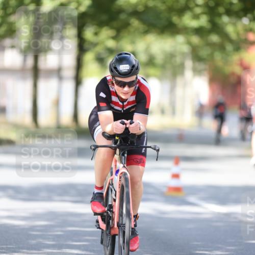 11.08.2024 - GEWOBA Citytriathlon Bremen H.Heesch http://msf.ph/oto/6800811 11.08.2024 12:00:16 Laufen  meine-sportfotos.de