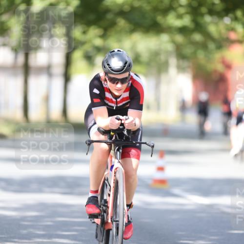 11.08.2024 - GEWOBA Citytriathlon Bremen H.Heesch http://msf.ph/oto/6800813 11.08.2024 12:00:16 Laufen  meine-sportfotos.de
