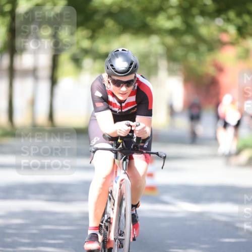 11.08.2024 - GEWOBA Citytriathlon Bremen H.Heesch http://msf.ph/oto/6800817 11.08.2024 12:00:16 Laufen  meine-sportfotos.de