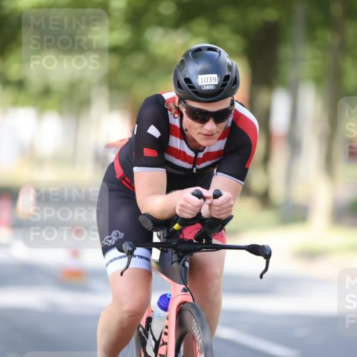 11.08.2024 - GEWOBA Citytriathlon Bremen H.Heesch http://msf.ph/oto/6800831 11.08.2024 12:00:16 Laufen  meine-sportfotos.de