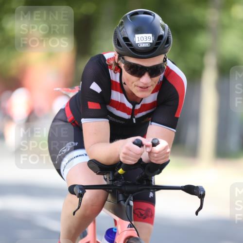 11.08.2024 - GEWOBA Citytriathlon Bremen H.Heesch http://msf.ph/oto/6800839 11.08.2024 12:00:16 Laufen  meine-sportfotos.de