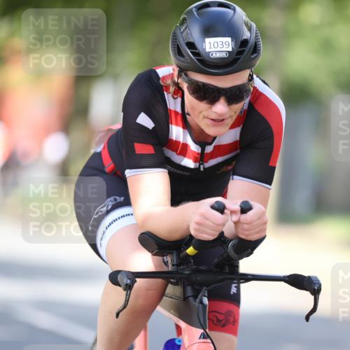 11.08.2024 - GEWOBA Citytriathlon Bremen H.Heesch http://msf.ph/oto/6800841 11.08.2024 12:00:16 Laufen  meine-sportfotos.de