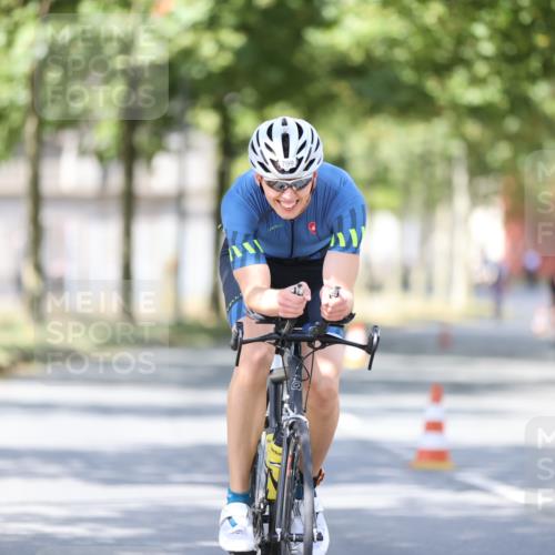 11.08.2024 - GEWOBA Citytriathlon Bremen H.Heesch http://msf.ph/oto/6800855 11.08.2024 12:00:25 Laufen  meine-sportfotos.de