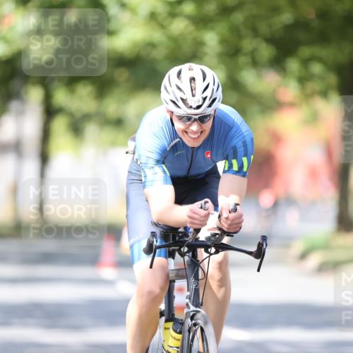 11.08.2024 - GEWOBA Citytriathlon Bremen H.Heesch http://msf.ph/oto/6800867 11.08.2024 12:00:26 Laufen  meine-sportfotos.de