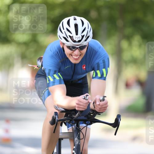 11.08.2024 - GEWOBA Citytriathlon Bremen H.Heesch http://msf.ph/oto/6800877 11.08.2024 12:00:26 Laufen  meine-sportfotos.de