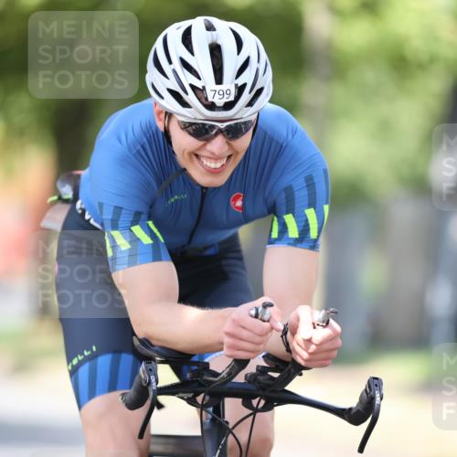 11.08.2024 - GEWOBA Citytriathlon Bremen H.Heesch http://msf.ph/oto/6800883 11.08.2024 12:00:26 Laufen  meine-sportfotos.de