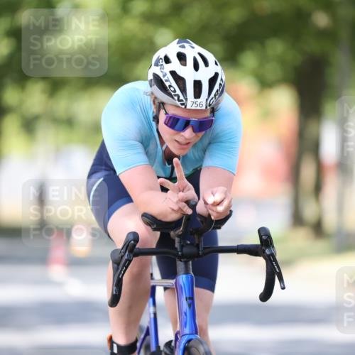 11.08.2024 - GEWOBA Citytriathlon Bremen H.Heesch http://msf.ph/oto/6800940 11.08.2024 12:00:36 Laufen  meine-sportfotos.de