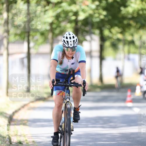 11.08.2024 - GEWOBA Citytriathlon Bremen H.Heesch http://msf.ph/oto/6800979 11.08.2024 12:00:43 Laufen  meine-sportfotos.de