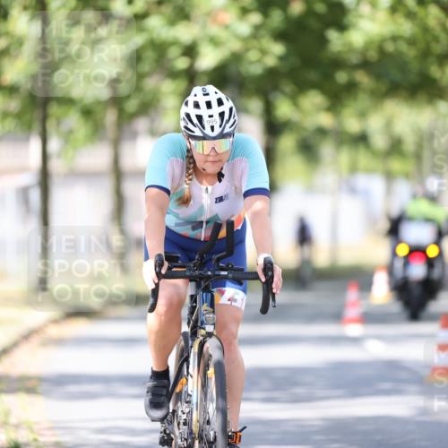 11.08.2024 - GEWOBA Citytriathlon Bremen H.Heesch http://msf.ph/oto/6800991 11.08.2024 12:00:43 Laufen  meine-sportfotos.de