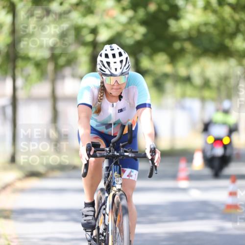 11.08.2024 - GEWOBA Citytriathlon Bremen H.Heesch http://msf.ph/oto/6800996 11.08.2024 12:00:43 Laufen  meine-sportfotos.de