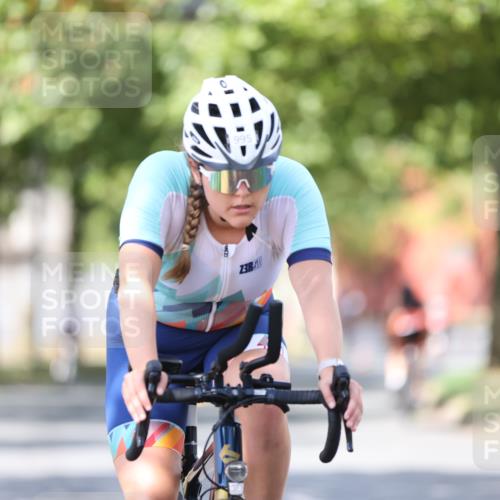 11.08.2024 - GEWOBA Citytriathlon Bremen H.Heesch http://msf.ph/oto/6801004 11.08.2024 12:00:44 Laufen  meine-sportfotos.de