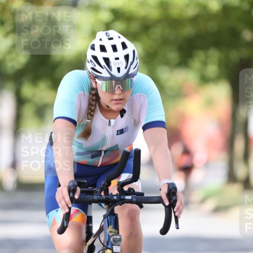 11.08.2024 - GEWOBA Citytriathlon Bremen H.Heesch http://msf.ph/oto/6801006 11.08.2024 12:00:44 Laufen  meine-sportfotos.de