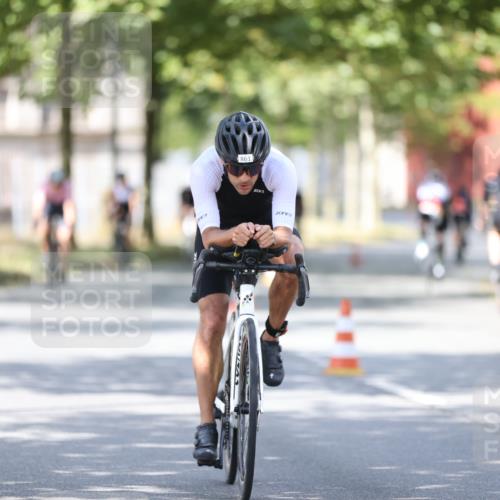 11.08.2024 - GEWOBA Citytriathlon Bremen H.Heesch http://msf.ph/oto/6801038 11.08.2024 12:00:49 Laufen  meine-sportfotos.de