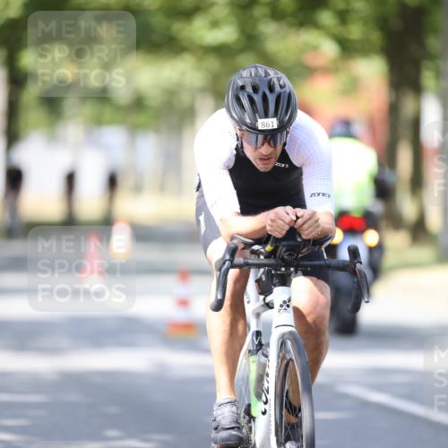 11.08.2024 - GEWOBA Citytriathlon Bremen H.Heesch http://msf.ph/oto/6801060 11.08.2024 12:00:50 Laufen  meine-sportfotos.de