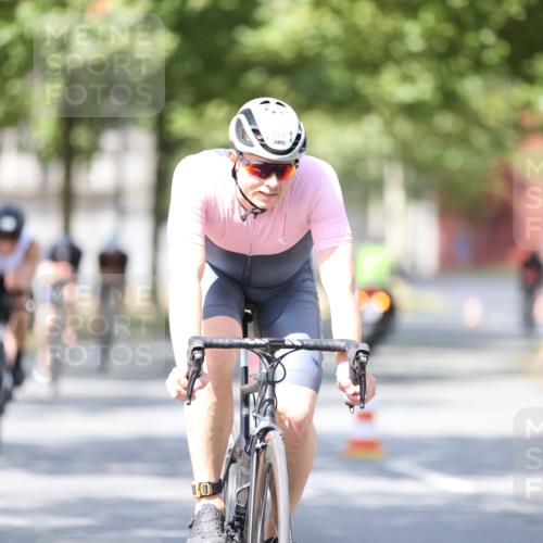 11.08.2024 - GEWOBA Citytriathlon Bremen H.Heesch http://msf.ph/oto/6801081 11.08.2024 12:00:53 Laufen  meine-sportfotos.de