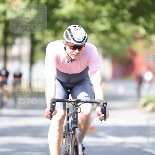 11.08.2024 - GEWOBA Citytriathlon Bremen H.Heesch http://msf.ph/oto/6801085 11.08.2024 12:00:53 Laufen  meine-sportfotos.de