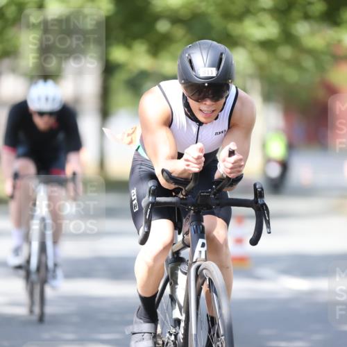 11.08.2024 - GEWOBA Citytriathlon Bremen H.Heesch http://msf.ph/oto/6801105 11.08.2024 12:00:54 Laufen  meine-sportfotos.de