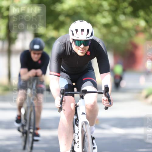 11.08.2024 - GEWOBA Citytriathlon Bremen H.Heesch http://msf.ph/oto/6801113 11.08.2024 12:00:55 Laufen  meine-sportfotos.de