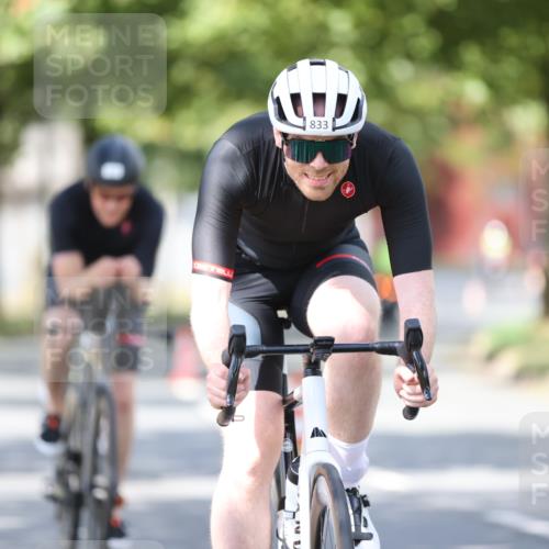 11.08.2024 - GEWOBA Citytriathlon Bremen H.Heesch http://msf.ph/oto/6801117 11.08.2024 12:00:55 Laufen  meine-sportfotos.de