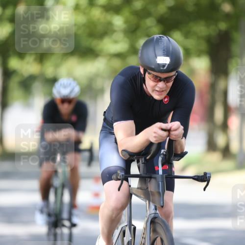 11.08.2024 - GEWOBA Citytriathlon Bremen H.Heesch http://msf.ph/oto/6801128 11.08.2024 12:00:56 Laufen  meine-sportfotos.de