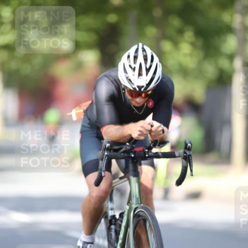 11.08.2024 - GEWOBA Citytriathlon Bremen H.Heesch http://msf.ph/oto/6801146 11.08.2024 12:00:57 Laufen  meine-sportfotos.de