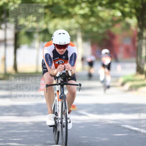 11.08.2024 - GEWOBA Citytriathlon Bremen H.Heesch http://msf.ph/oto/6801179 11.08.2024 12:01:01 Laufen  meine-sportfotos.de